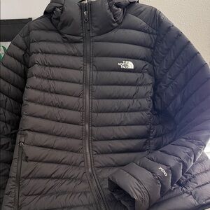 ♥️Women’s The North Face Black Quilted Hooded Down Jacket♥️